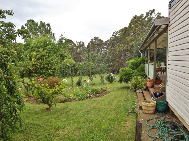 333 Old Coach Road, Moondarra VIC 3825