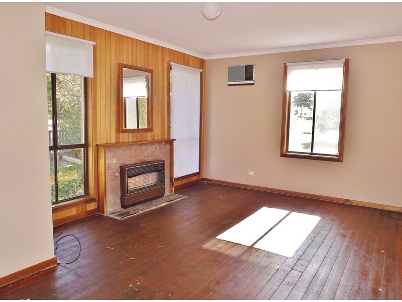 32 Elizabeth Street, Moe VIC 3825