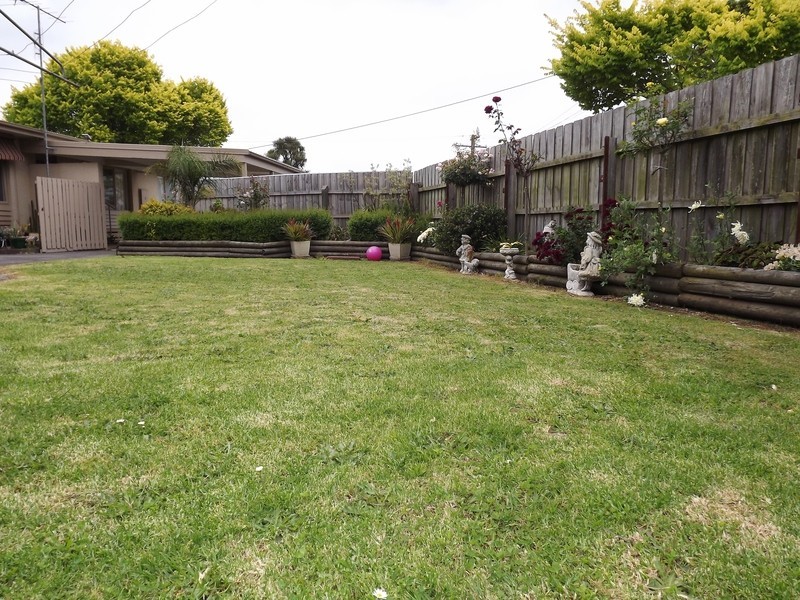 3 Roberts Street, Moe VIC 3825