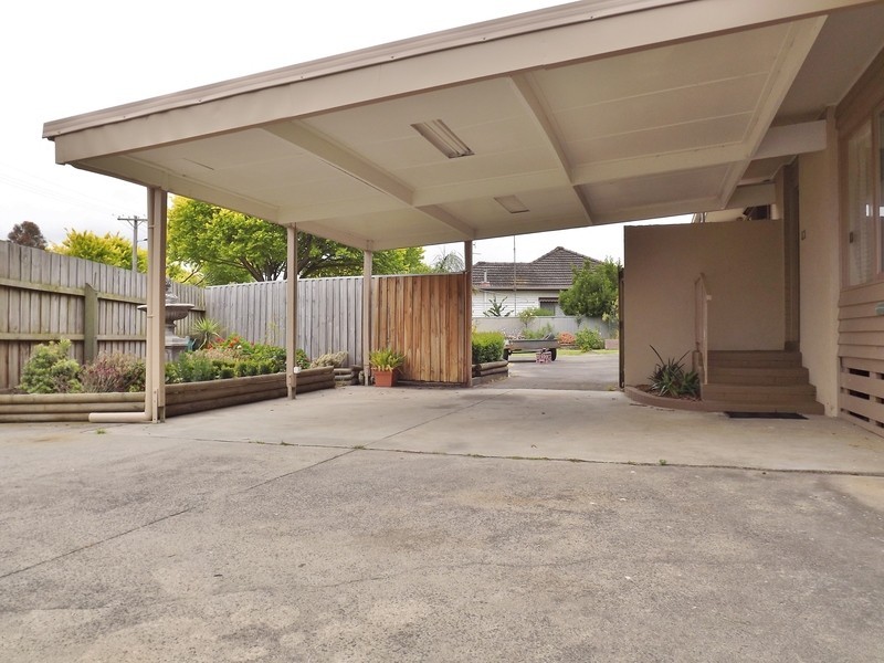 3 Roberts Street, Moe VIC 3825