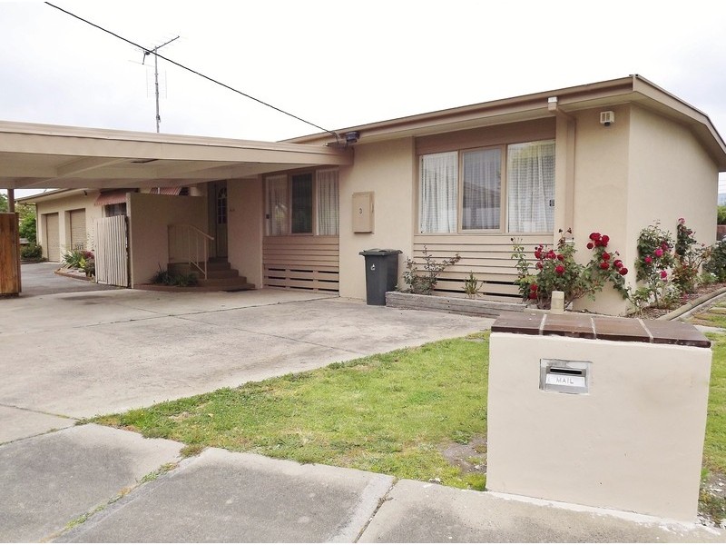 3 Roberts Street, Moe VIC 3825