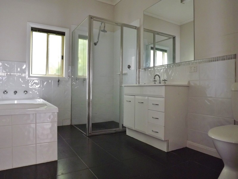 22 Bayley Street, Moe VIC 3825