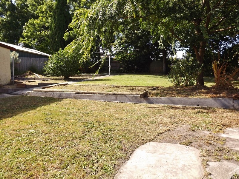 22 Bayley Street, Moe VIC 3825