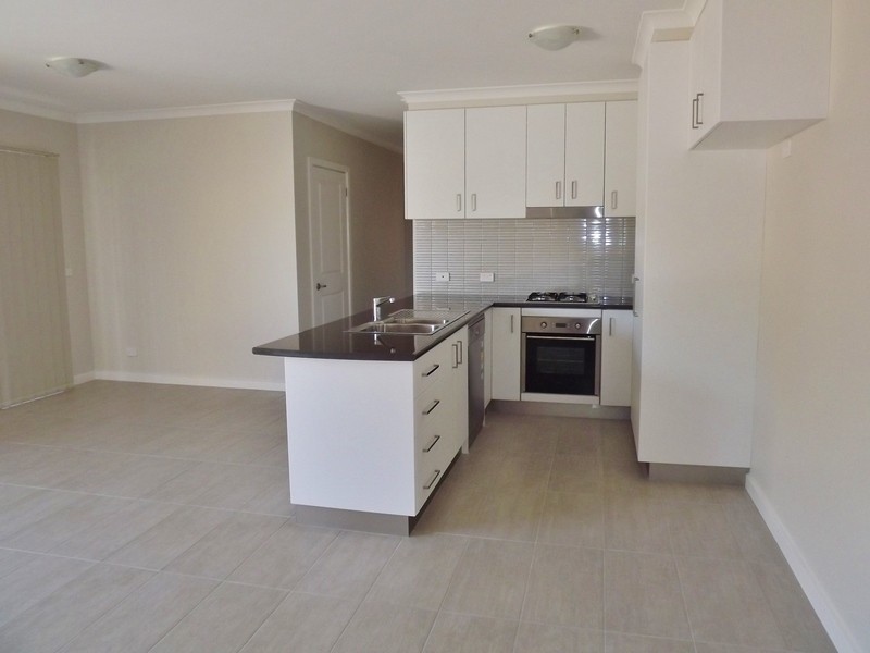 2C Boolarra Avenue, Newborough VIC 3825