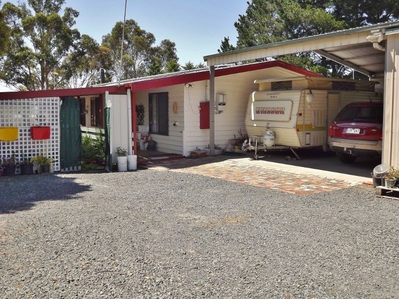 395 McDonalds Track, Hernes Oak VIC 3825