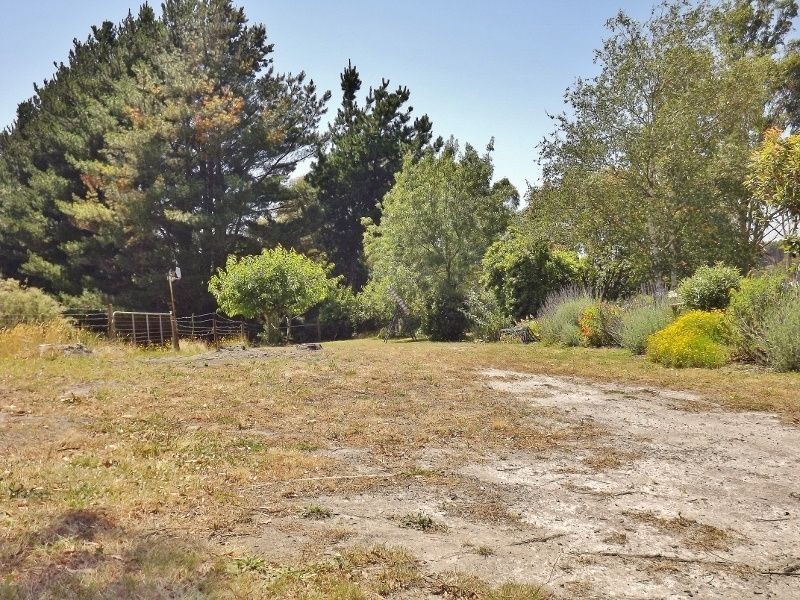 395 McDonalds Track, Hernes Oak VIC 3825