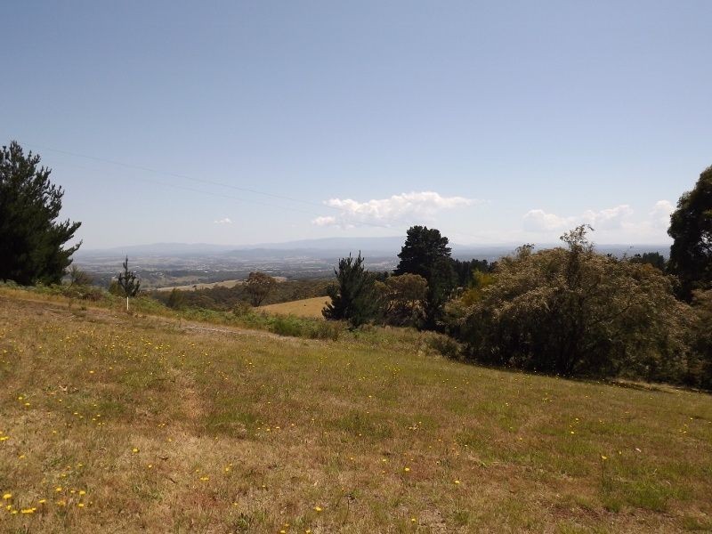 395 McDonalds Track, Hernes Oak VIC 3825