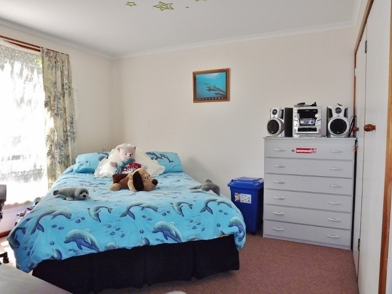 27 Thoresby Street, Newborough VIC 3825