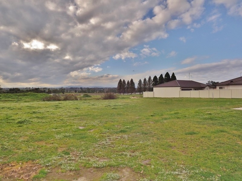 25 (Lot 36) Sweetwater Place, Moe VIC 3825