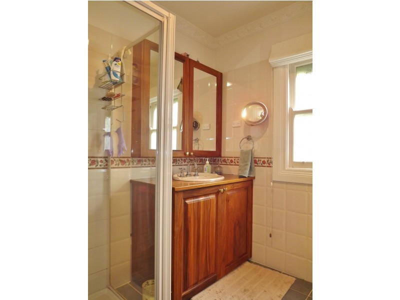 9 Burrage Street, Moe VIC 3825