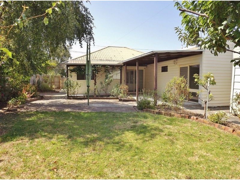 93 Hennessey Street, Moe VIC 3825