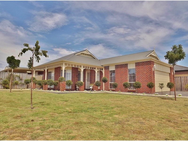 19  Montane Boulevard, Newborough VIC 3825