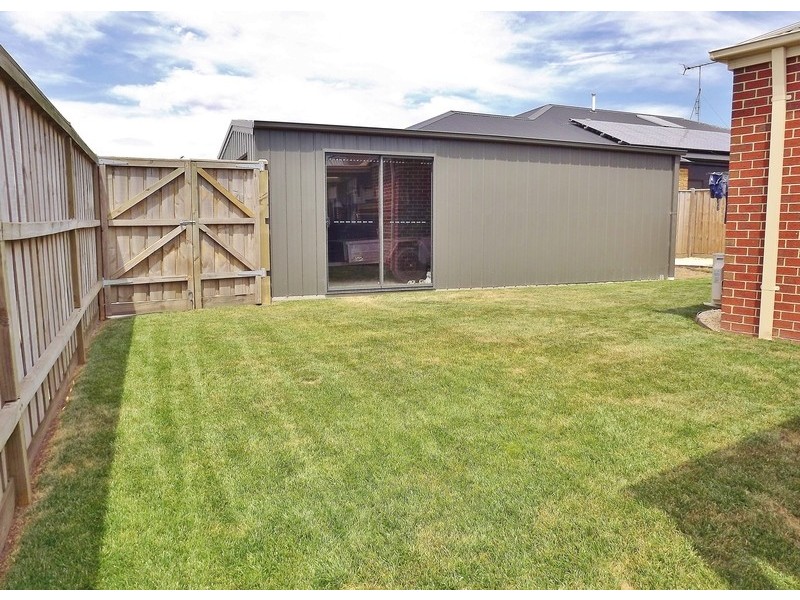 19  Montane Boulevard, Newborough VIC 3825