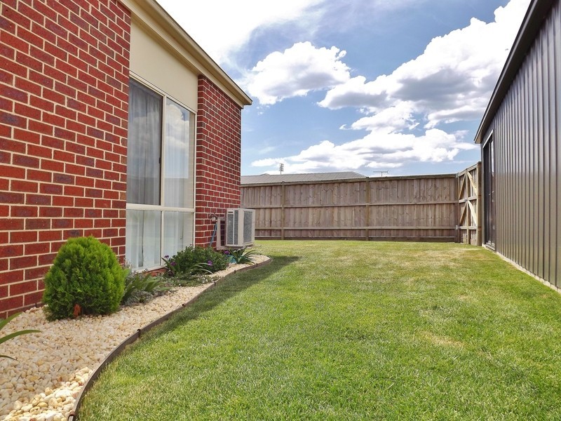 19  Montane Boulevard, Newborough VIC 3825