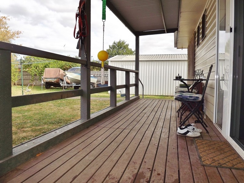 8 Chapmans Road, Trafalgar VIC 3824