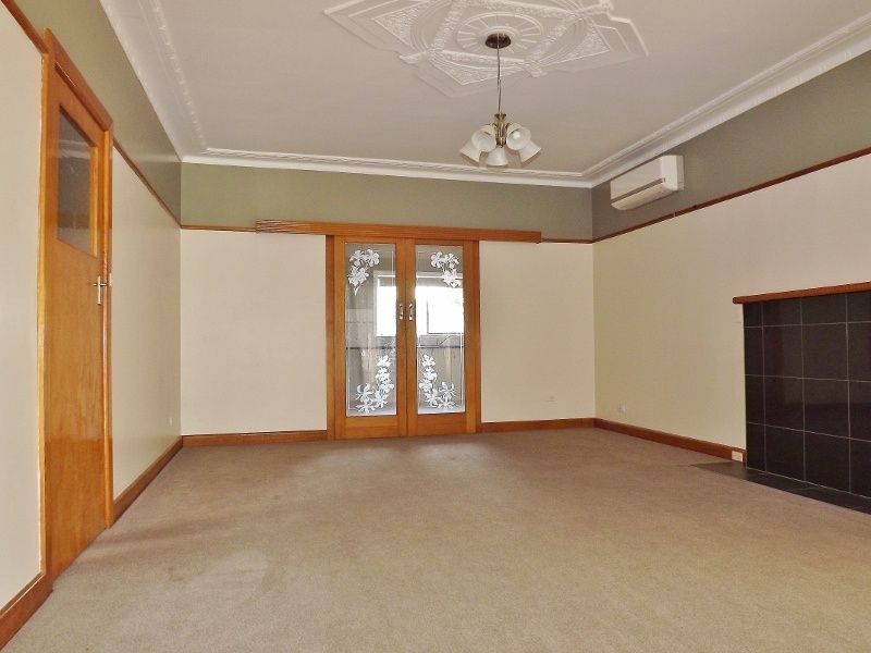 10 Bell Street, Moe VIC 3825