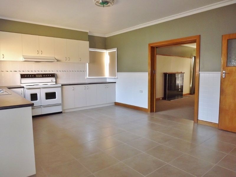 10 Bell Street, Moe VIC 3825