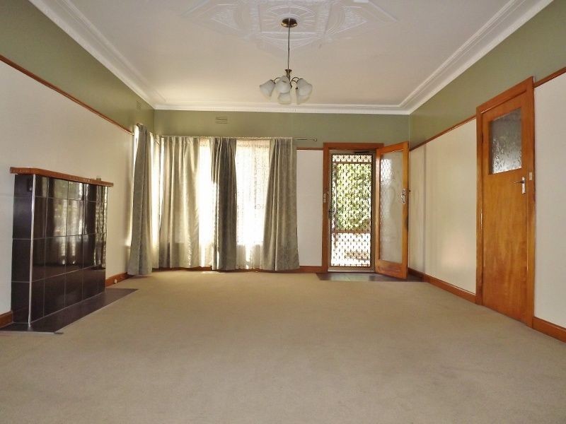 10 Bell Street, Moe VIC 3825