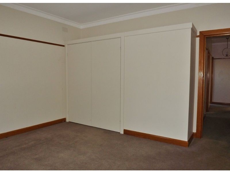 10 Bell Street, Moe VIC 3825