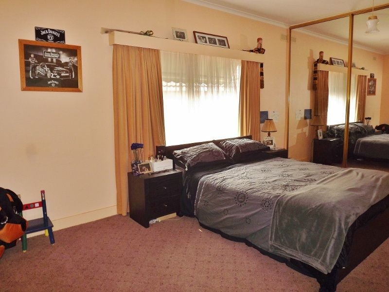 21 Avon Court, Newborough VIC 3825