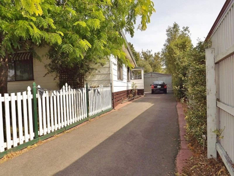 21 Avon Court, Newborough VIC 3825