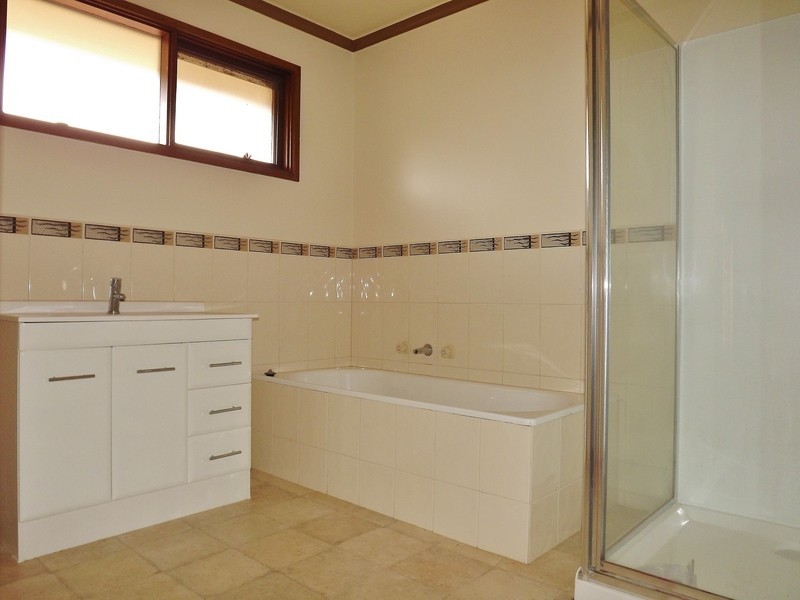 55 Staff Street, Moe VIC 3825