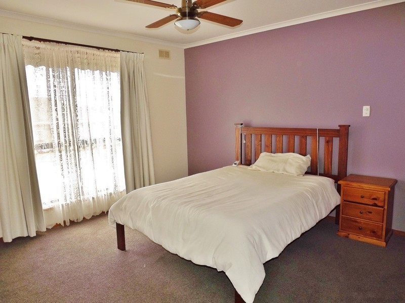 2/8 Walhalla Street, Newborough VIC 3825