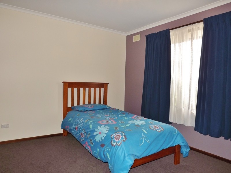2/8 Walhalla Street, Newborough VIC 3825