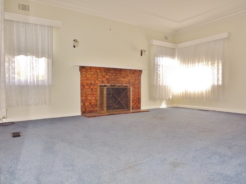 8 Chapmans Road, Trafalgar VIC 3824