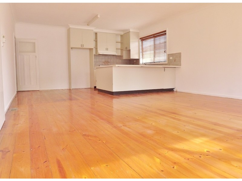 8 Chapmans Road, Trafalgar VIC 3824