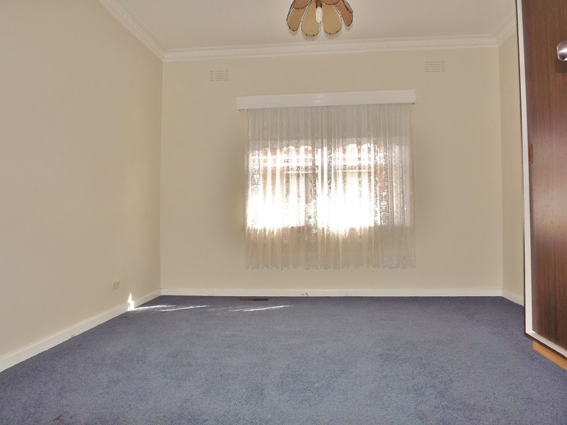 8 Chapmans Road, Trafalgar VIC 3824