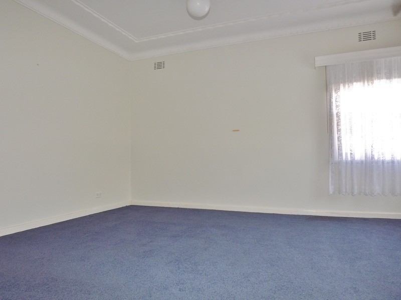 8 Chapmans Road, Trafalgar VIC 3824