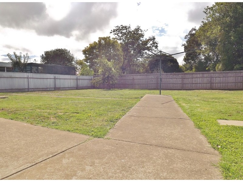 8 Chapmans Road, Trafalgar VIC 3824