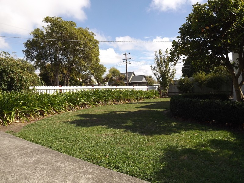 8 Chapmans Road, Trafalgar VIC 3824