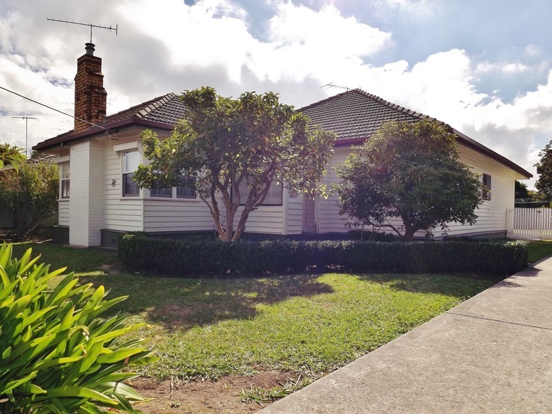 8 Chapmans Road, Trafalgar VIC 3824