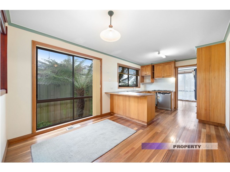 7 Hall Court, Newborough VIC 3825