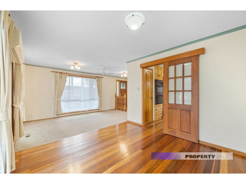 7 Hall Court, Newborough VIC 3825