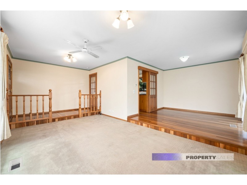 7 Hall Court, Newborough VIC 3825