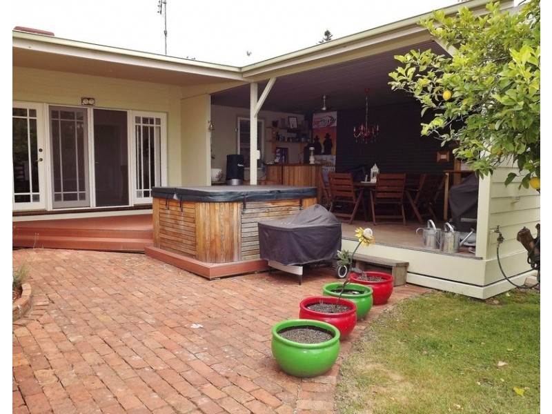 9 Burrage Street, Moe VIC 3825