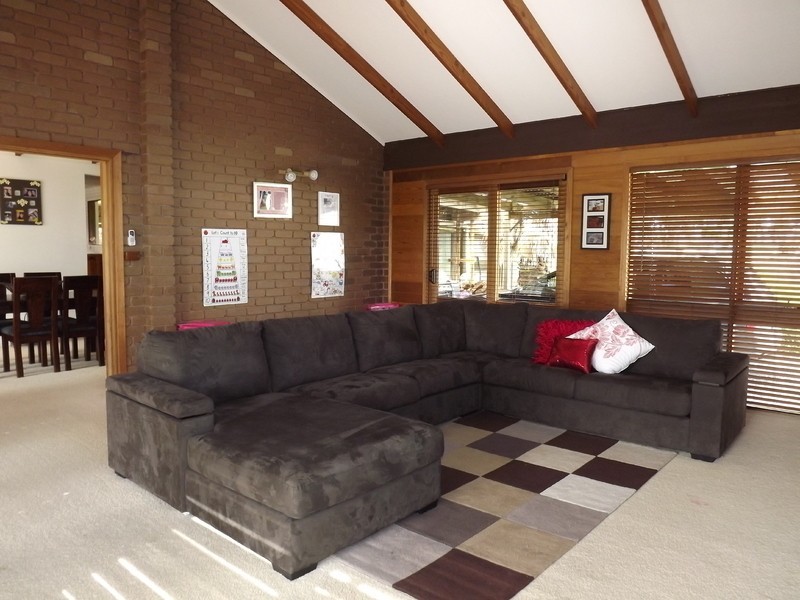 7 Frys Track, Newborough VIC 3825