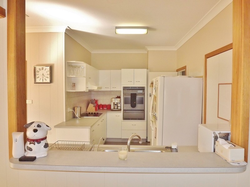 27 Heather Grove, Newborough VIC 3825