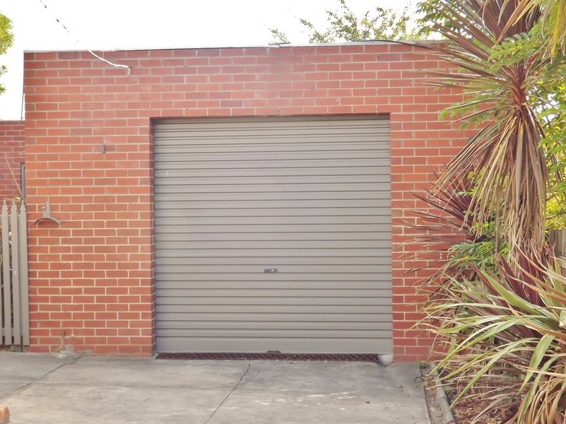 27 Heather Grove, Newborough VIC 3825