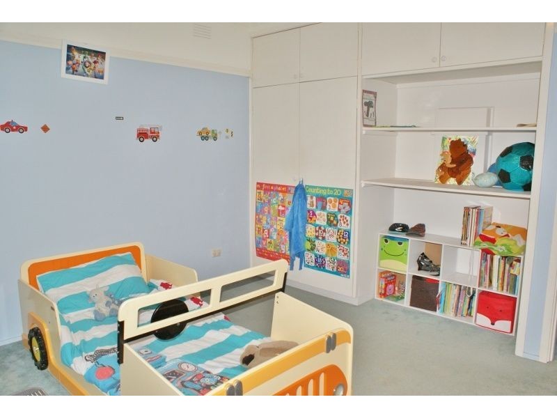 21 Smallburn Avenue, Newborough VIC 3825