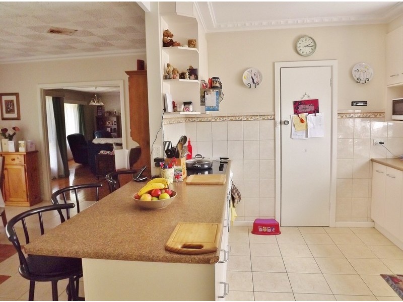 8 Kandra Road, Moe South VIC 3825