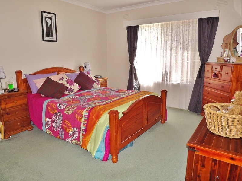 8 Kandra Road, Moe South VIC 3825