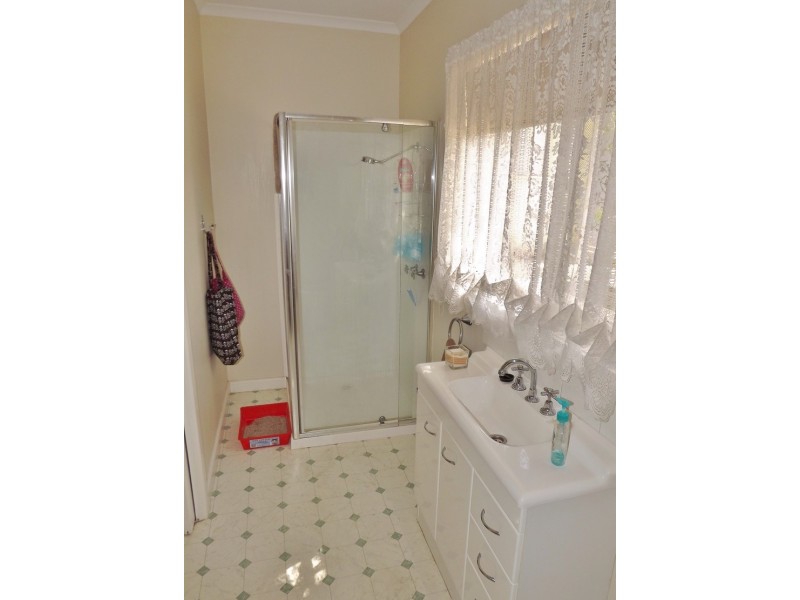 8 Kandra Road, Moe South VIC 3825