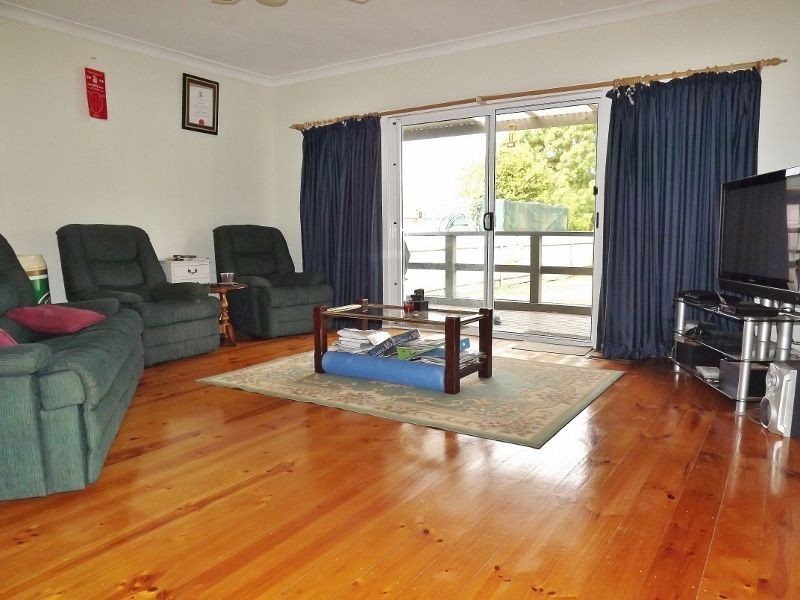 8 Chapmans Road, Trafalgar VIC 3824