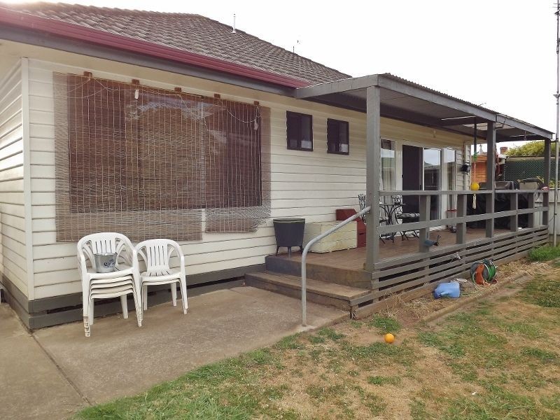 8 Chapmans Road, Trafalgar VIC 3824