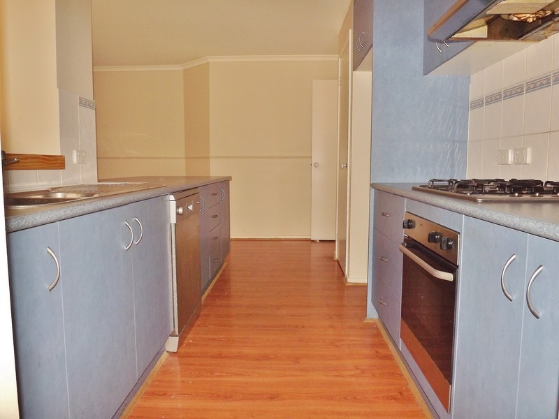 8 Fern Close, Newborough VIC 3825