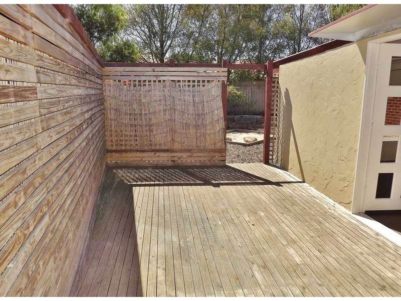 8 Fern Close, Newborough VIC 3825